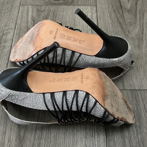 L.A.M.B. GRAY RAIVYN OPEN STILETTO PEEP TOE HEELS, SIZE 10M Platform Height3 in - Picture 6 of 8